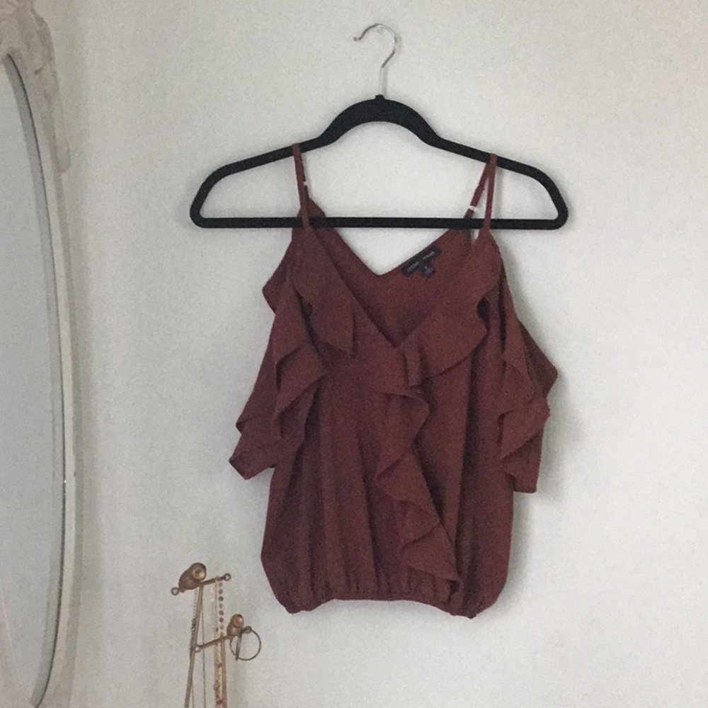 Frill top